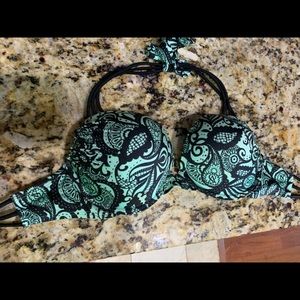 VS bombshell pair. Top 34 c bottom medium